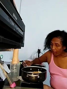 Snapshot of Aishamara chatting on February 15, 2026, 4:14 pm Aishamara online show from February 15, 2026, 4:14 pm