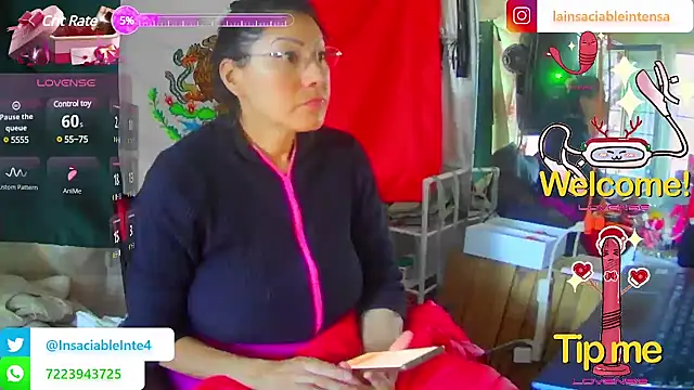 Snapshot of LaInsaciableIntensa chatting on March 5, 2025, 10:43 pm LaInsaciableIntensa online show from March 5, 2025, 10:43 pm