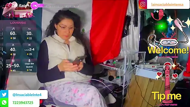 Snapshot of LaInsaciableIntensa chatting on March 6, 2025, 12:52 pm LaInsaciableIntensa online show from March 6, 2025, 12:52 pm