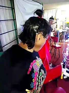 Snapshot of LaInsaciableIntensa chatting on October 26, 2025, 11:20 pm LaInsaciableIntensa online show from October 26, 2025, 11:20 pm