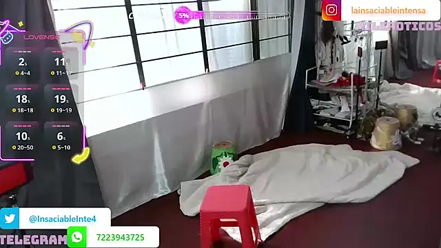 Snapshot of LaInsaciableIntensa chatting on November 21, 2025, 5:11 pm LaInsaciableIntensa online show from November 21, 2025, 5:11 pm