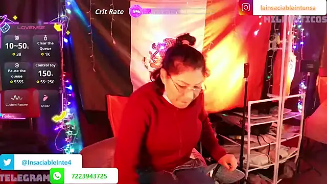 Snapshot of LaInsaciableIntensa chatting on November 30, 2025, 11:09 pm LaInsaciableIntensa online show from November 30, 2025, 11:09 pm