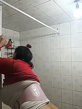 Snapshot of LaInsaciableIntensa chatting on February 3, 2026, 12:42 am LaInsaciableIntensa online show from February 3, 2026, 12:42 am