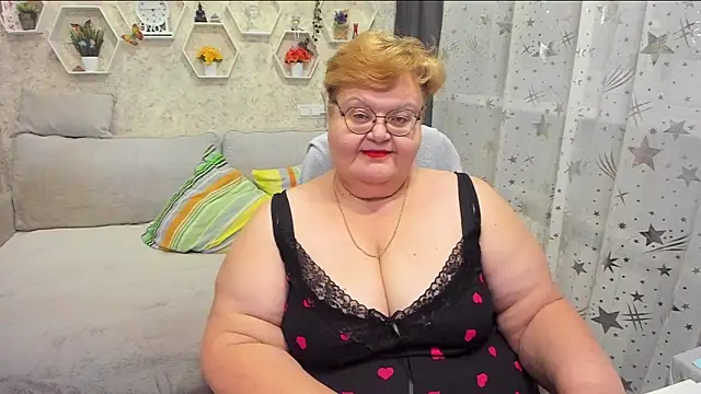  big love  online show from November 14, 2025, 8:18 pm