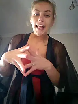 Snapshot of Keli_Jessi chatting on October 15, 2025, 6:19 pm Keli Jessi online show from October 15, 2025, 6:19 pm