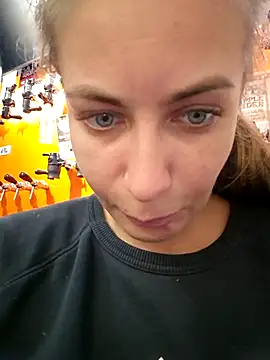 Snapshot of Keli_Jessi chatting on November 1, 2025, 7:38 pm Keli Jessi online show from November 1, 2025, 7:38 pm