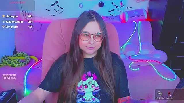 Lolisuccub online show from May 4, 2026, 5:31 pm