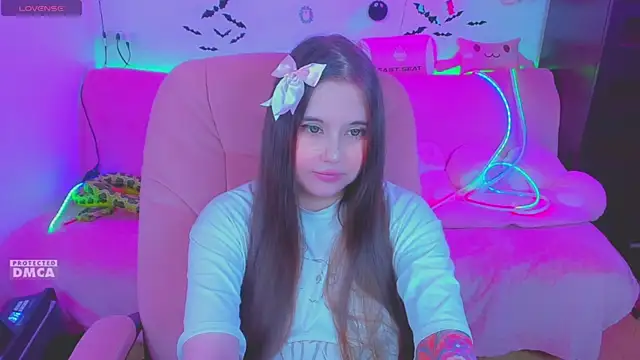 Lolisuccub online show from May 13, 2026, 3:31 pm