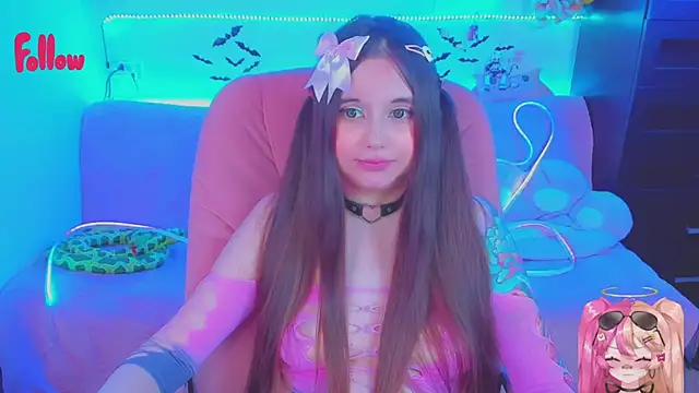 Lolisuccub online show from June 26, 2026, 4:33 pm