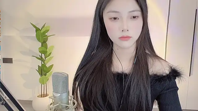 HaagenDazs  online show from February 23, 2025, 1:10 pm