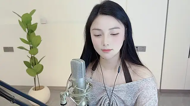 HaagenDazs  online show from March 5, 2025, 4:24 am