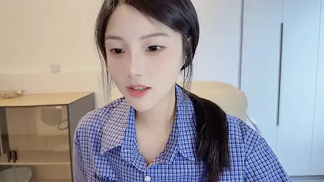 HaagenDazs  online show from April 29, 2026, 3:43 am