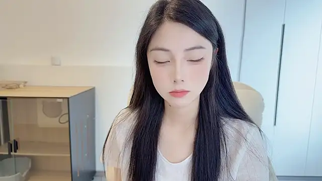 HaagenDazs  online show from June 25, 2026, 4:01 am