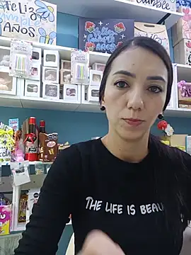 Snapshot of LunaZambrano chatting on June 10, 2026, 3:11 pm LunaZambrano online show from June 10, 2026, 3:11 pm