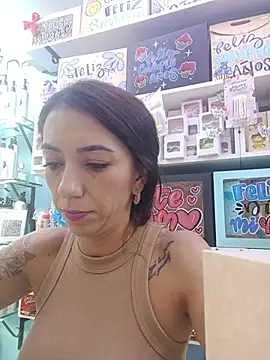 Snapshot of LunaZambrano chatting on June 27, 2026, 7:08 pm LunaZambrano online show from June 27, 2026, 7:08 pm