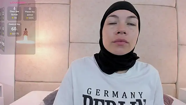 aisha vs online show from February 6, 2026, 12:41 pm