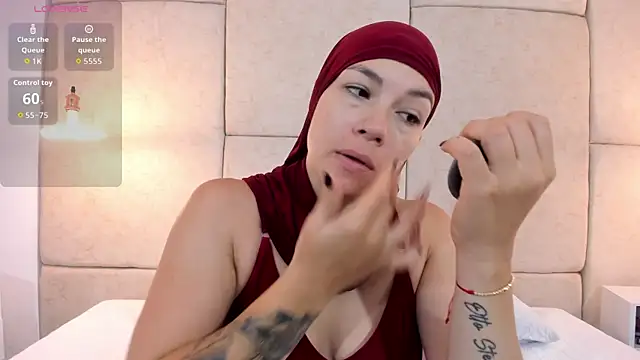 aisha vs online show from March 14, 2026, 12:21 pm