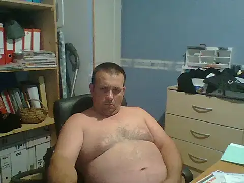 Snapshot of manubm03 chatting on July 6, 2026, 3:36 pm manubm03 online show from July 6, 2026, 3:36 pm