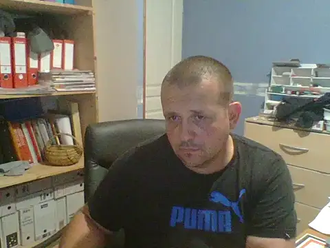 Snapshot of manubm03 chatting on July 18, 2026, 1:59 pm manubm03 online show from July 18, 2026, 1:59 pm