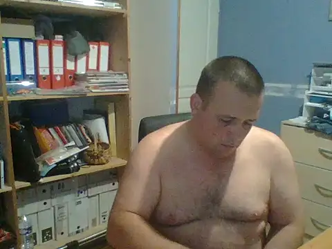 Snapshot of manubm03 chatting on July 31, 2026, 5:29 am manubm03 online show from July 31, 2026, 5:29 am
