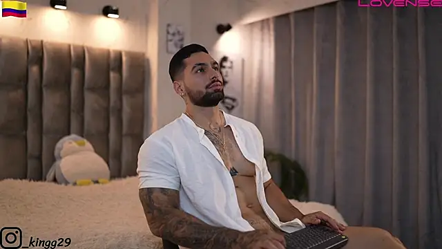 Snapshot of john_king29 chatting on November 15, 2025, 12:02 pm john king29 online show from November 15, 2025, 12:02 pm