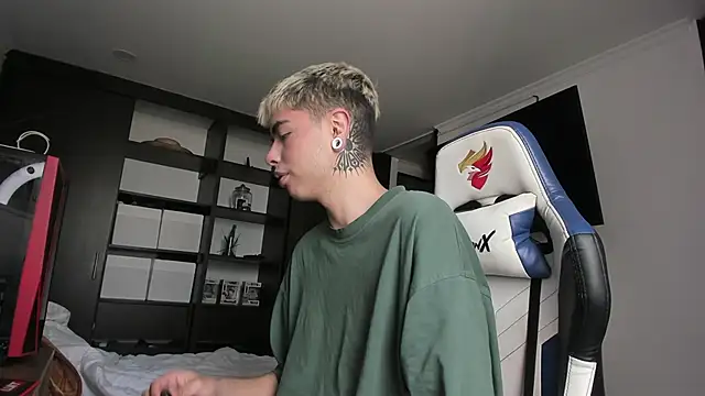  morghan  online show from December 7, 2024, 6:26 pm