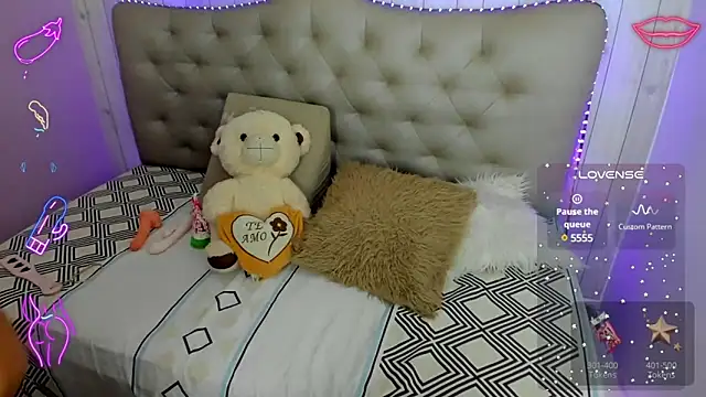 Snapshot of mila_katts chatting on February 20, 2025, 7:34 am mila katts online show from February 20, 2025, 7:34 am