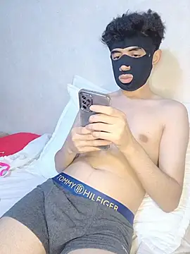 arabqueen online show from June 16, 2026, 8:44 pm