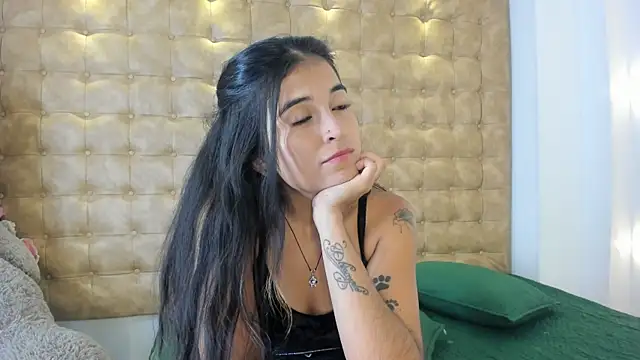 violet giraldo online show from July 17, 2026, 6:46 pm