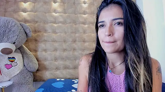 violet giraldo online show from July 23, 2026, 7:34 pm