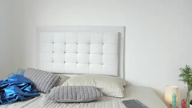 Snapshot of Sofia_Blosom chatting on November 6, 2025, 6:42 pm Sofia Blosom online show from November 6, 2025, 6:42 pm