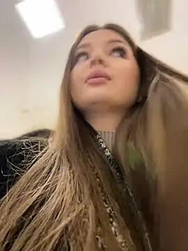 Snapshot of KrisMagnoly chatting on December 26, 2024, 4:36 pm KrisMagnoly online show from December 26, 2024, 4:36 pm