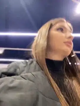 Snapshot of KrisMagnoly chatting on December 27, 2024, 4:10 pm KrisMagnoly online show from December 27, 2024, 4:10 pm