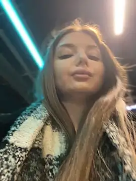 Snapshot of KrisMagnoly chatting on December 28, 2024, 4:30 pm KrisMagnoly online show from December 28, 2024, 4:30 pm