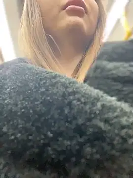 Snapshot of KrisMagnoly chatting on March 7, 2025, 4:22 pm KrisMagnoly online show from March 7, 2025, 4:22 pm