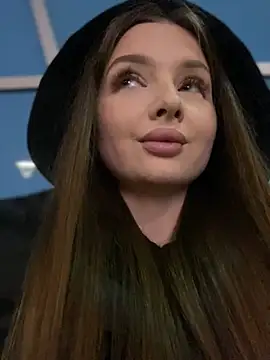 Snapshot of KrisMagnoly chatting on March 18, 2025, 4:48 pm KrisMagnoly online show from March 18, 2025, 4:48 pm