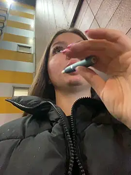 Snapshot of KrisMagnoly chatting on September 23, 2025, 5:16 pm KrisMagnoly online show from September 23, 2025, 5:16 pm