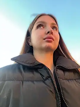 Snapshot of KrisMagnoly chatting on September 28, 2025, 3:17 pm KrisMagnoly online show from September 28, 2025, 3:17 pm