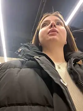 Snapshot of KrisMagnoly chatting on September 30, 2025, 5:29 pm KrisMagnoly online show from September 30, 2025, 5:29 pm