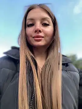 Snapshot of KrisMagnoly chatting on October 3, 2025, 1:41 pm KrisMagnoly online show from October 3, 2025, 1:41 pm