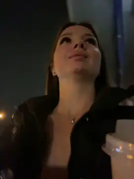 Snapshot of KrisMagnoly chatting on October 9, 2025, 4:38 pm KrisMagnoly online show from October 9, 2025, 4:38 pm