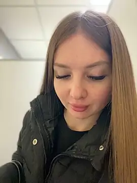 Snapshot of KrisMagnoly chatting on October 22, 2025, 4:40 pm KrisMagnoly online show from October 22, 2025, 4:40 pm