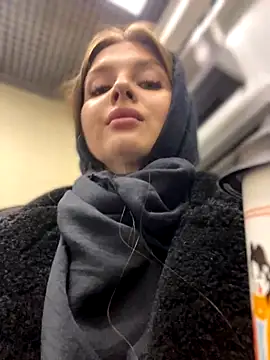 Snapshot of KrisMagnoly chatting on November 5, 2025, 5:46 pm KrisMagnoly online show from November 5, 2025, 5:46 pm