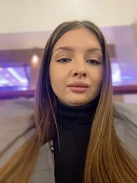 KrisMagnoly online show from February 2, 2026, 6:06 pm