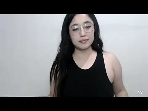 Snapshot of YummymeowW chatting on November 7, 2025, 3:12 pm YummymeowW online show from November 7, 2025, 3:12 pm