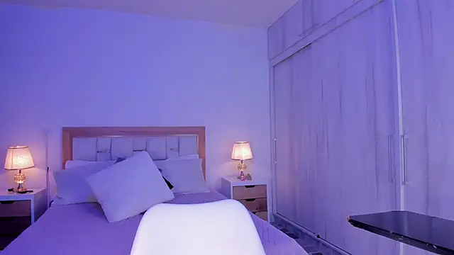 mia hank online show from February 7, 2025, 11:45 am