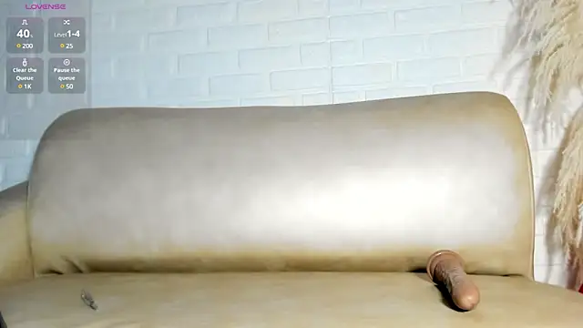 hersheybanks23 online show from January 27, 2025, 3:50 pm