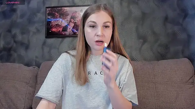 CassieMils online show from February 17, 2025, 10:51 am