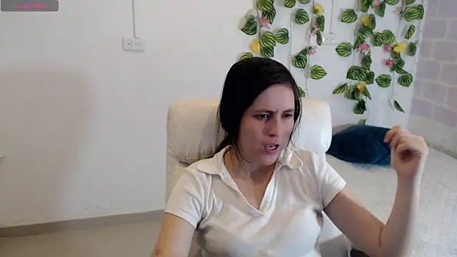 Snapshot of tania_sweet__ chatting on September 30, 2025, 2:55 pm tania sweet online show from September 30, 2025, 2:55 pm