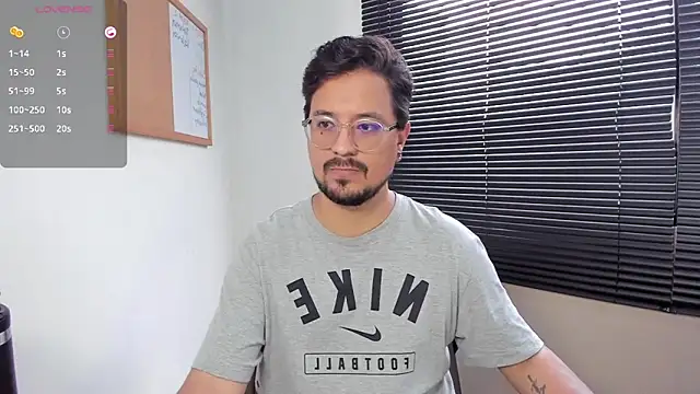 Snapshot of DaviidEvans_ chatting on December 2, 2024, 2:19 pm DaviidEvans online show from December 2, 2024, 2:19 pm